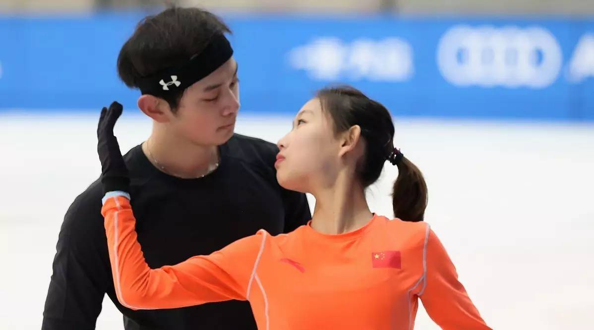 丹佛掘金发布备战花絮；赛后更衣室发声；足总杯任务艰巨；身体对抗强度拉满(丹佛掘金队有没总冠军)-爱游戏体育