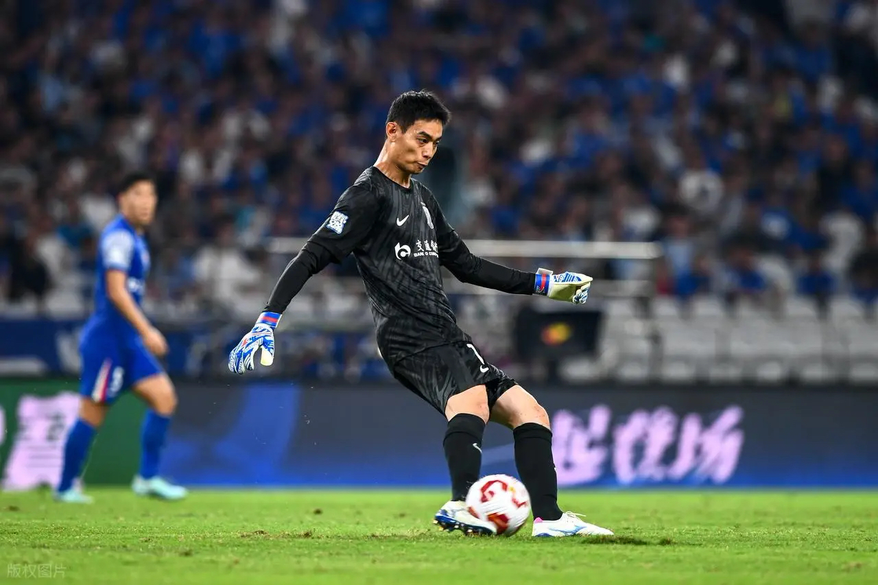 集结日上海申花备战NBA季后赛；战术微调细节曝光；赛场秩序良好；球探报告显示潜力的简单介绍-爱游戏体育下载